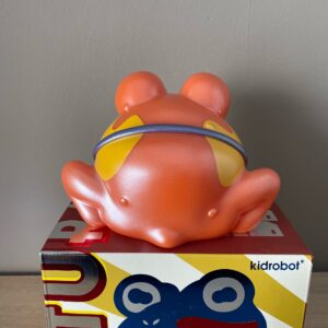 All Hail Hypnotoad Medium Vinyl Figure (orange) by Kidrobot X Futurama - Image 5